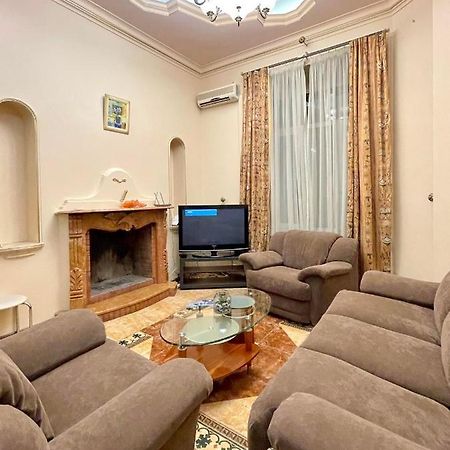Great One Bed Right Near Opera House Apartamento Kiev Exterior foto