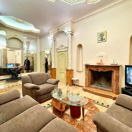 Great One Bed Right Near Opera House Apartamento Kiev Exterior foto